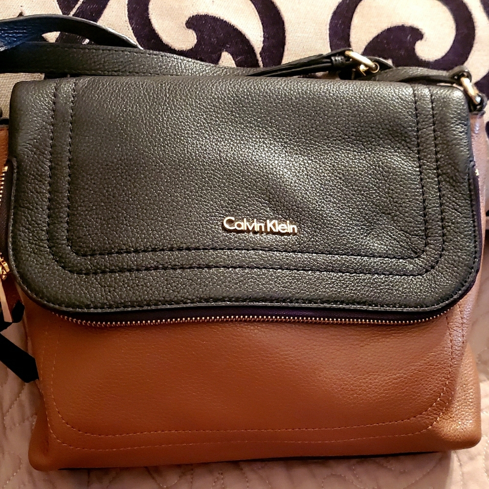 Calvin Klein pebble leather messenger